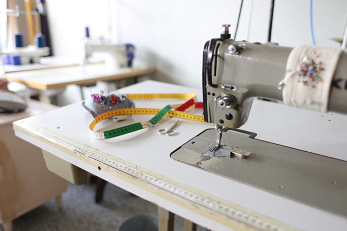 käsityökekkerit vaatehuoltamo vaatteiden korjaaminen